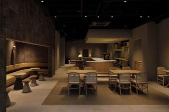 1F カフェ SKIFFの夜の様子