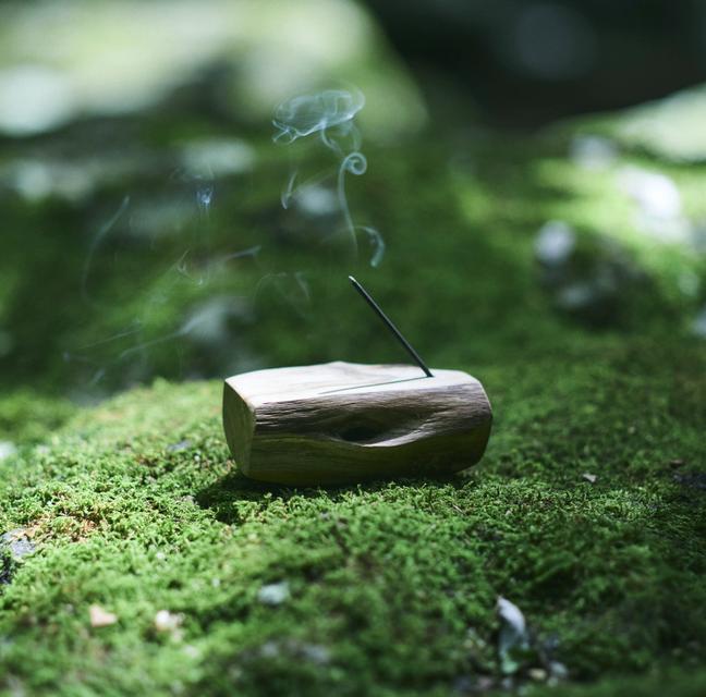 日本の自然がもたらしたハーブフレグランスRESCENT